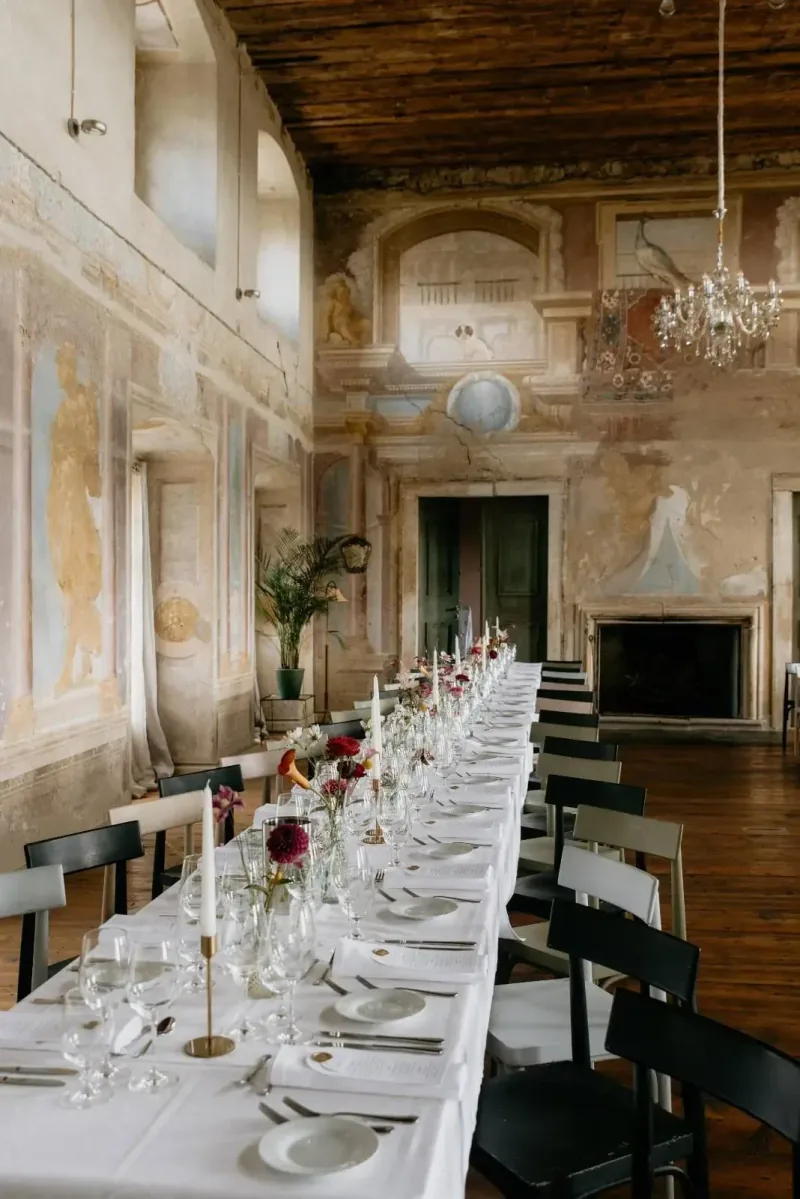 Festlich gestalteter Innenhof von Schloss Haggenberg für Hochzeiten und Feiern